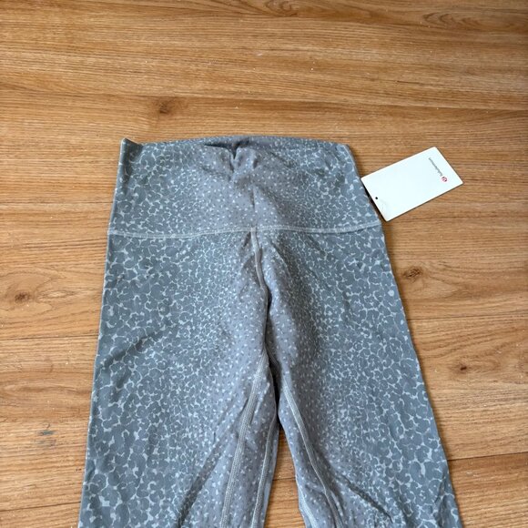 Lululemon Athletic Align High Rise Yoga Pants 28” City Camo Silver NWT Size 6 - Picture 3 of 9